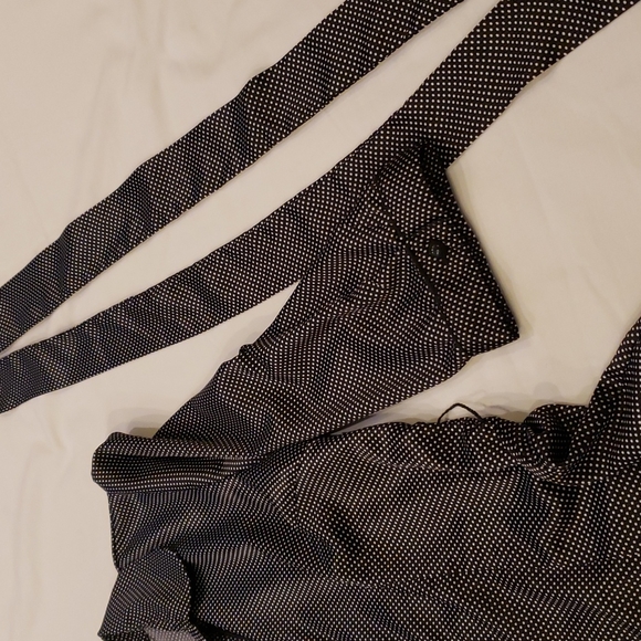 Black & White Polka-dot button-down belted Blouse w/ 3/4 sleeve size:M - Picture 5 of 15